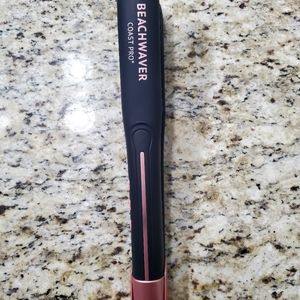 Beachwaver straightener